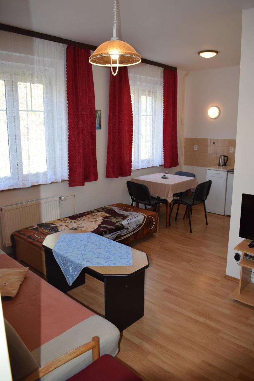 Penzion Ve Starem Krame 147 Srbská Kamenice Eksteriør billede
